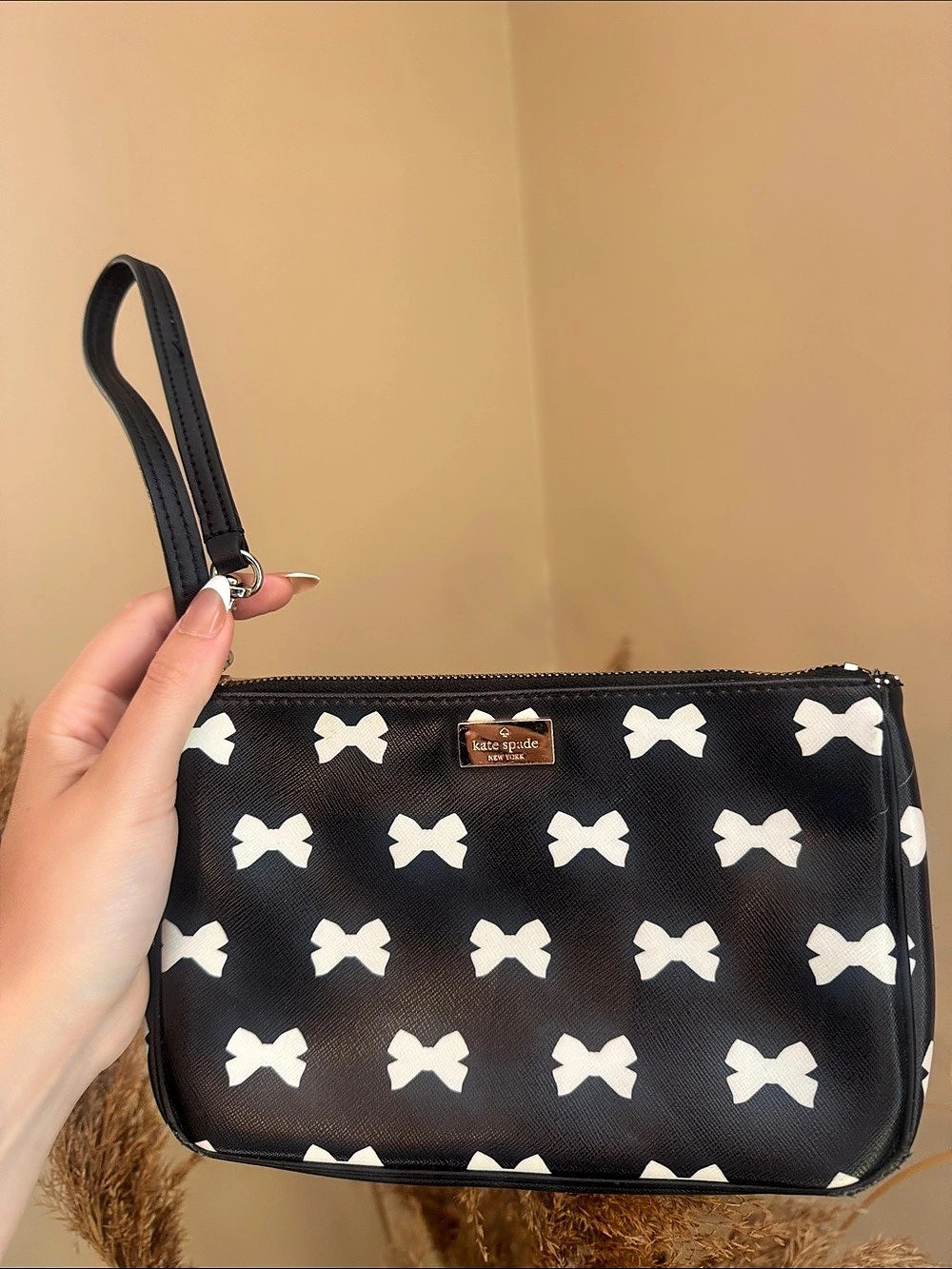 Kate Spade Black & White Bow-Print Wristlet Pouch